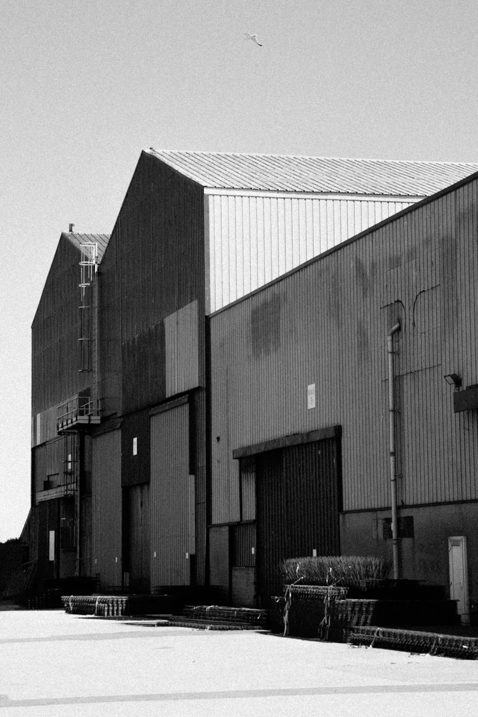 Huntsville, Alabama warehouse — bulk and racked storage, overflow and short-term storage for aerospace, defense, and e-commerce logistics